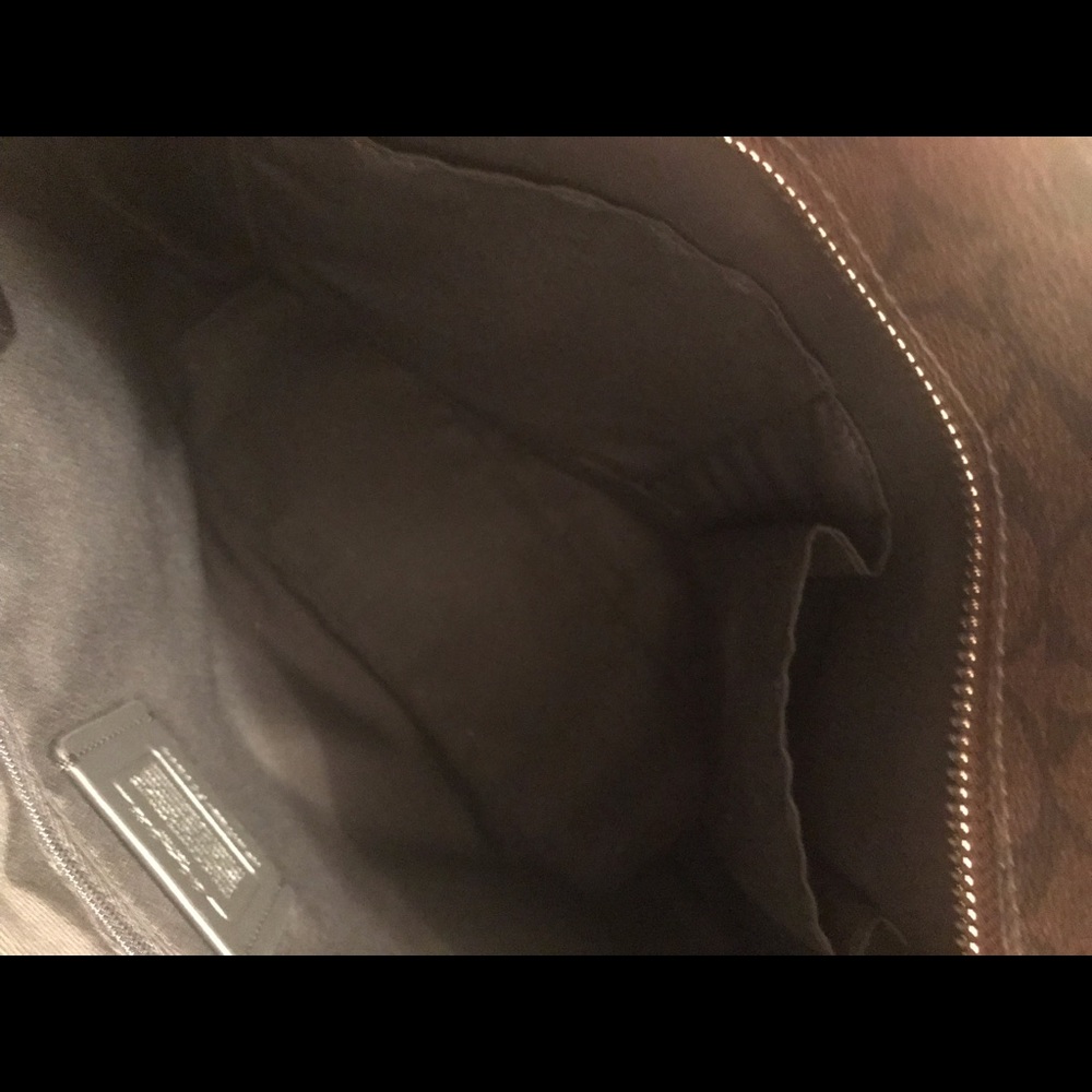 Authentic Coach handbag - Picture 6 of 8